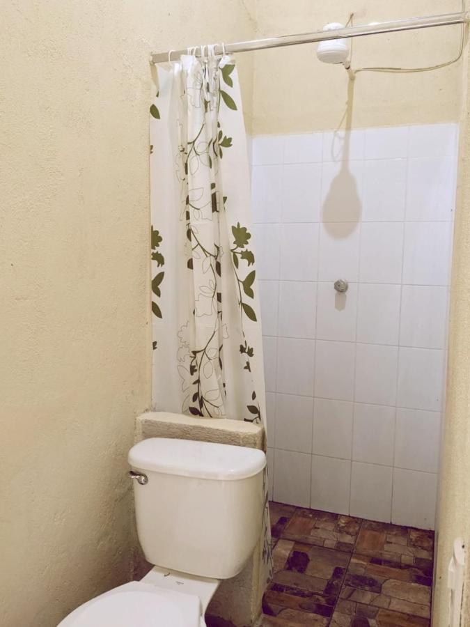 Tika' Aaj Mini-Hotel San Pedro La Laguna Dış mekan fotoğraf